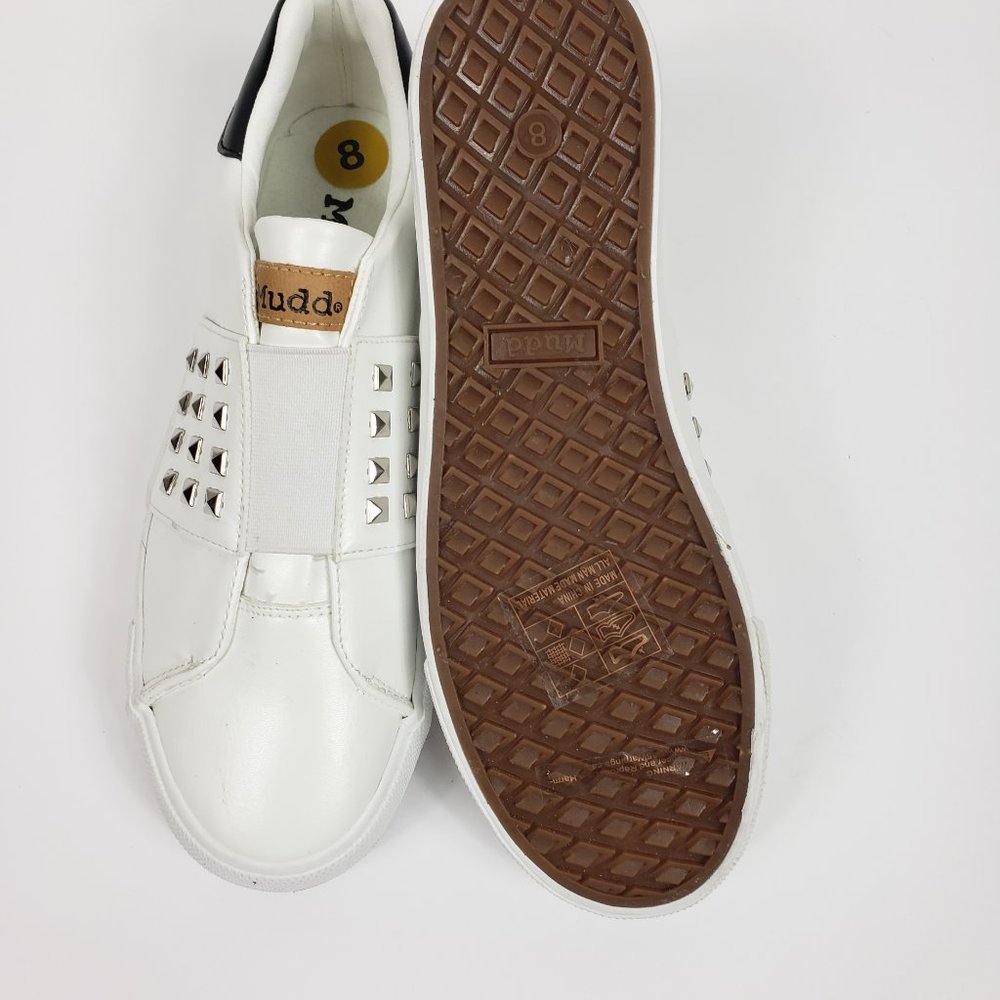 MUDD WOMEN BEYLEY WHITE W/METAL STUDS  SIZE 8 - Picture 9 of 10